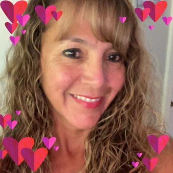 Meet your Posher, Esther - Picture 1 of 1